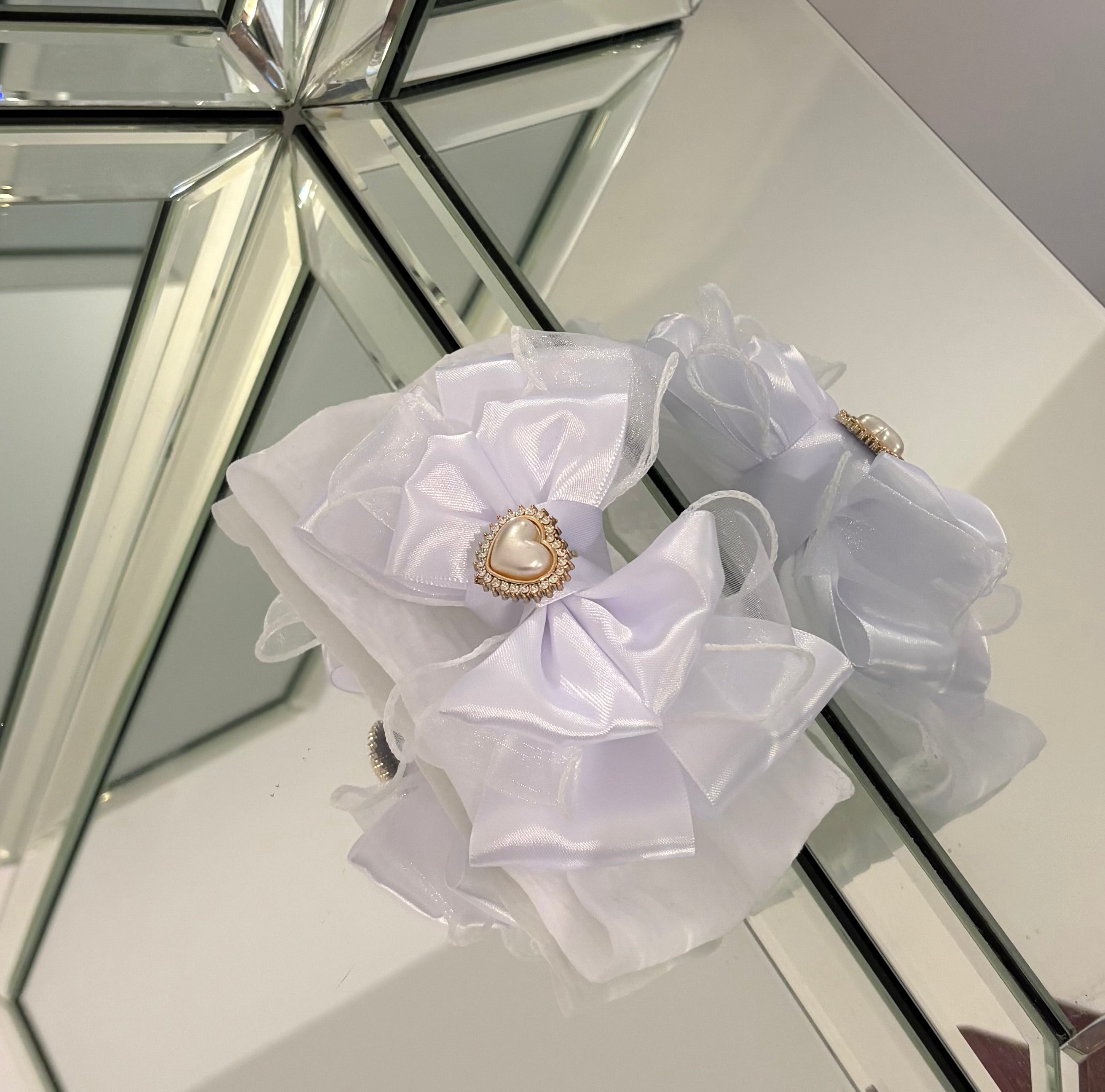 Pearl Heart Luxe Bow Clip